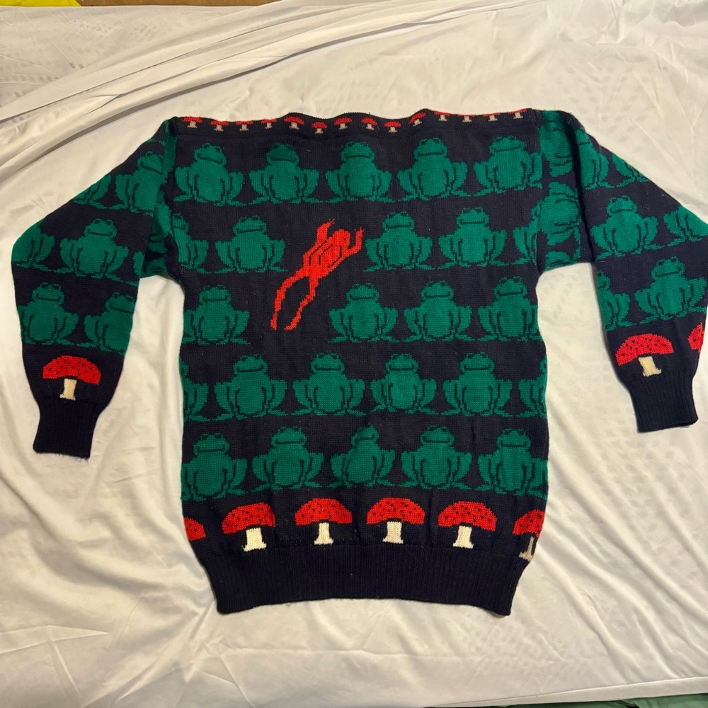 VINTAGE 100% wool cozy frog and mushroom sweater